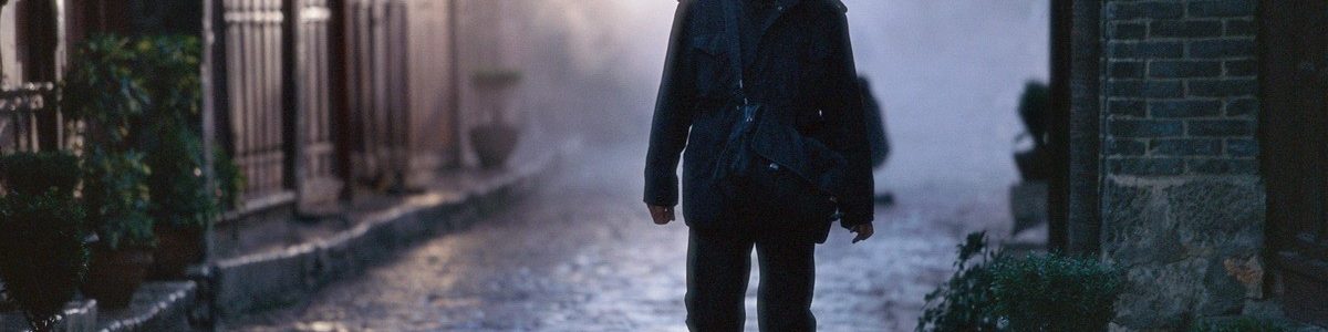 <span class='yzk_title_103'>riding a thousand miles</span>